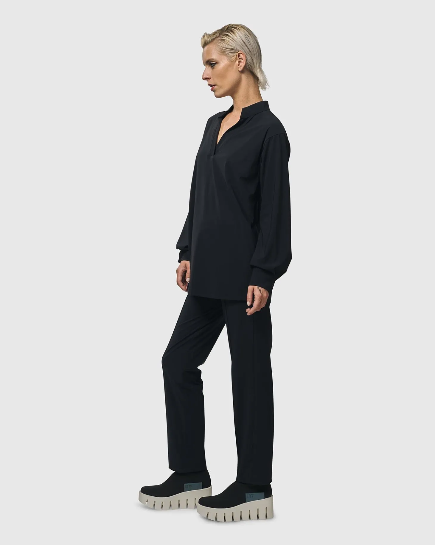 Women Alembika Trinity V-Neck Pullover Top, Black
