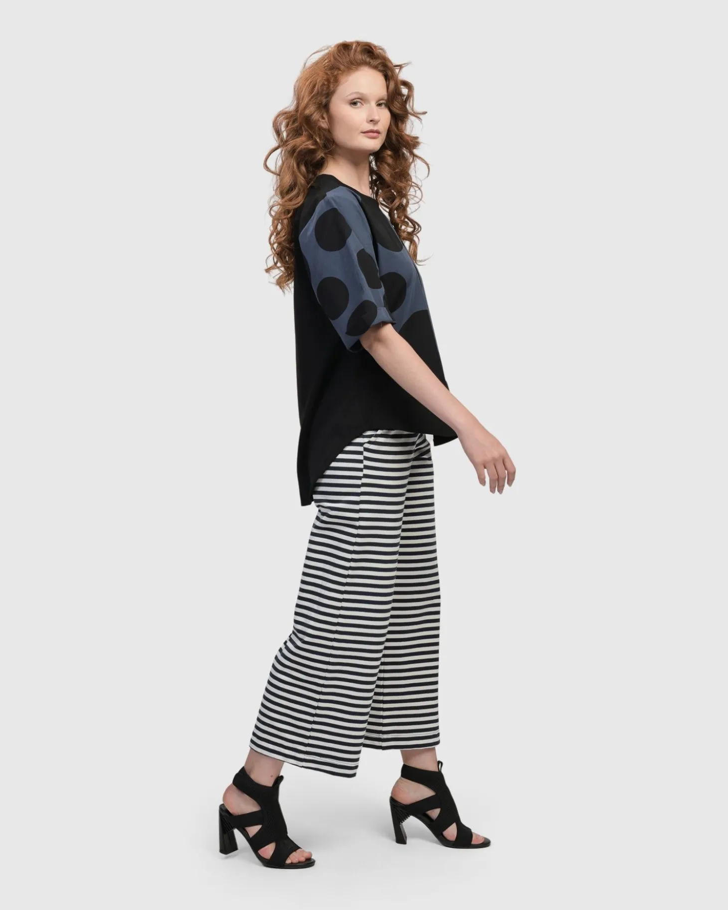 Women Alembika Urban Angelica Dots Tee, Navy