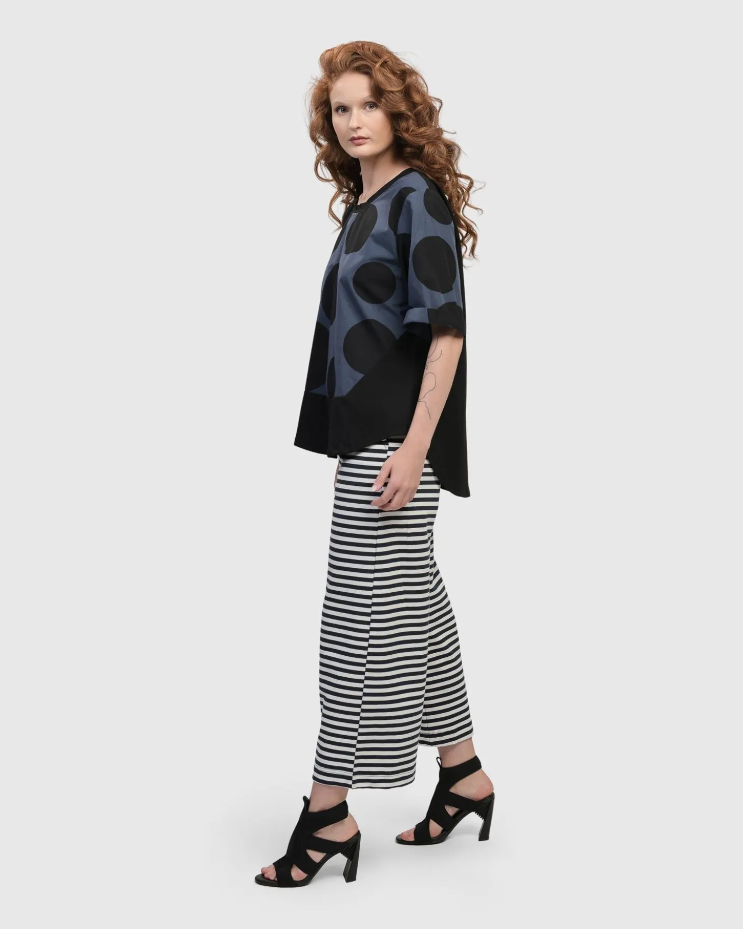 Women Alembika Urban Angelica Dots Tee, Navy