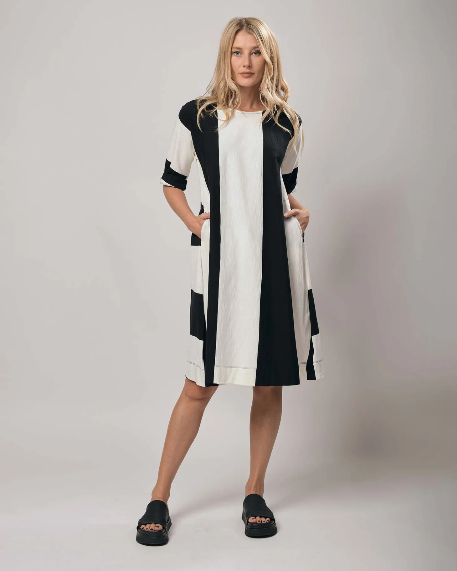 Women Alembika Urban Anna Stripe A-Line Dress, White/Black