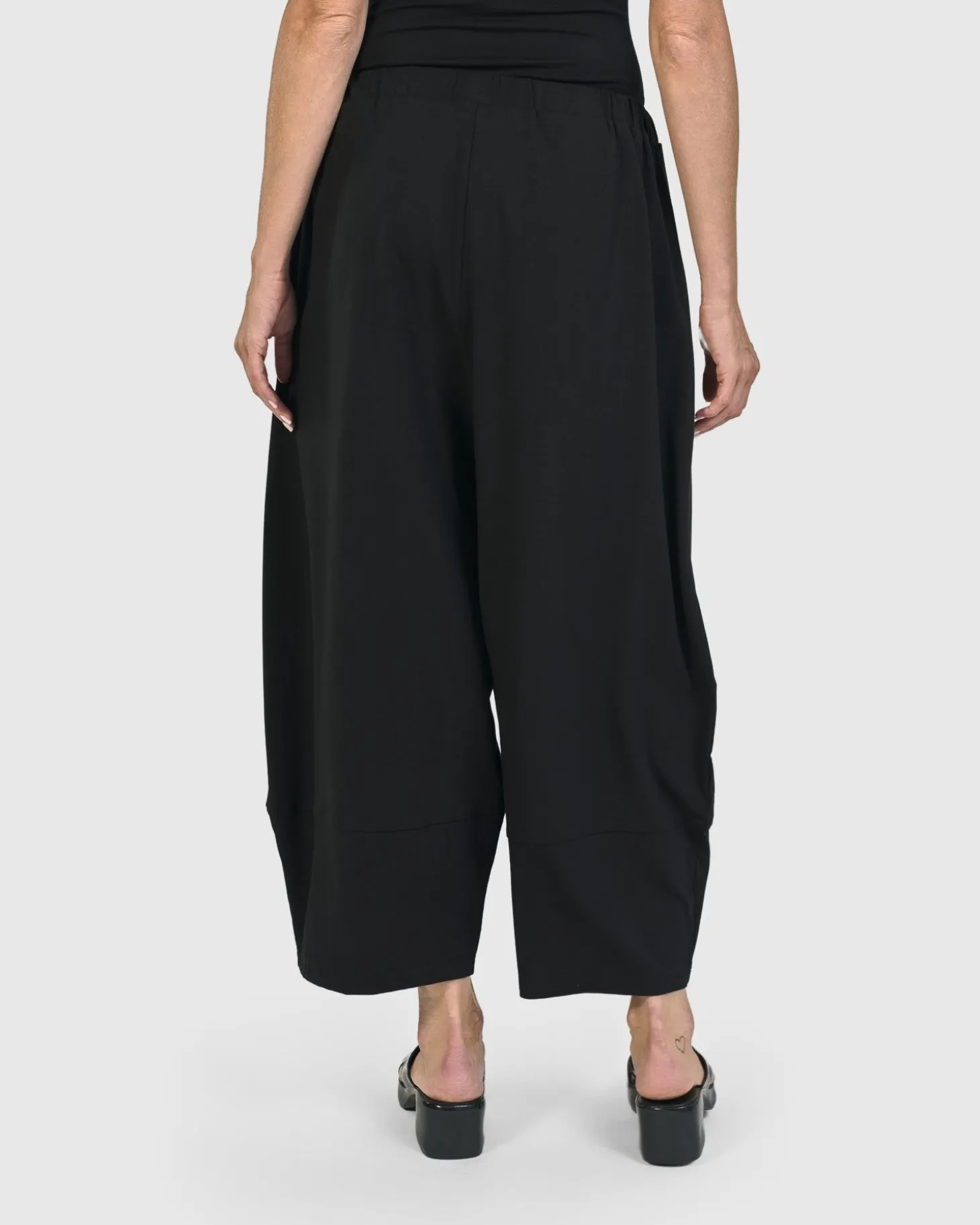 Women Alembika Urban Brooklyn Lantern Pants, Black