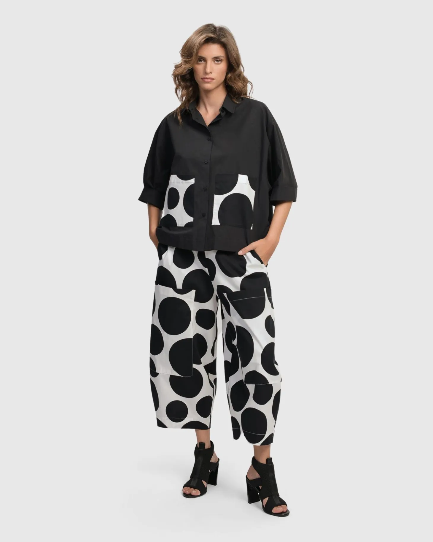 Women Alembika Urban Carnegie Cropped Shirt, Mono