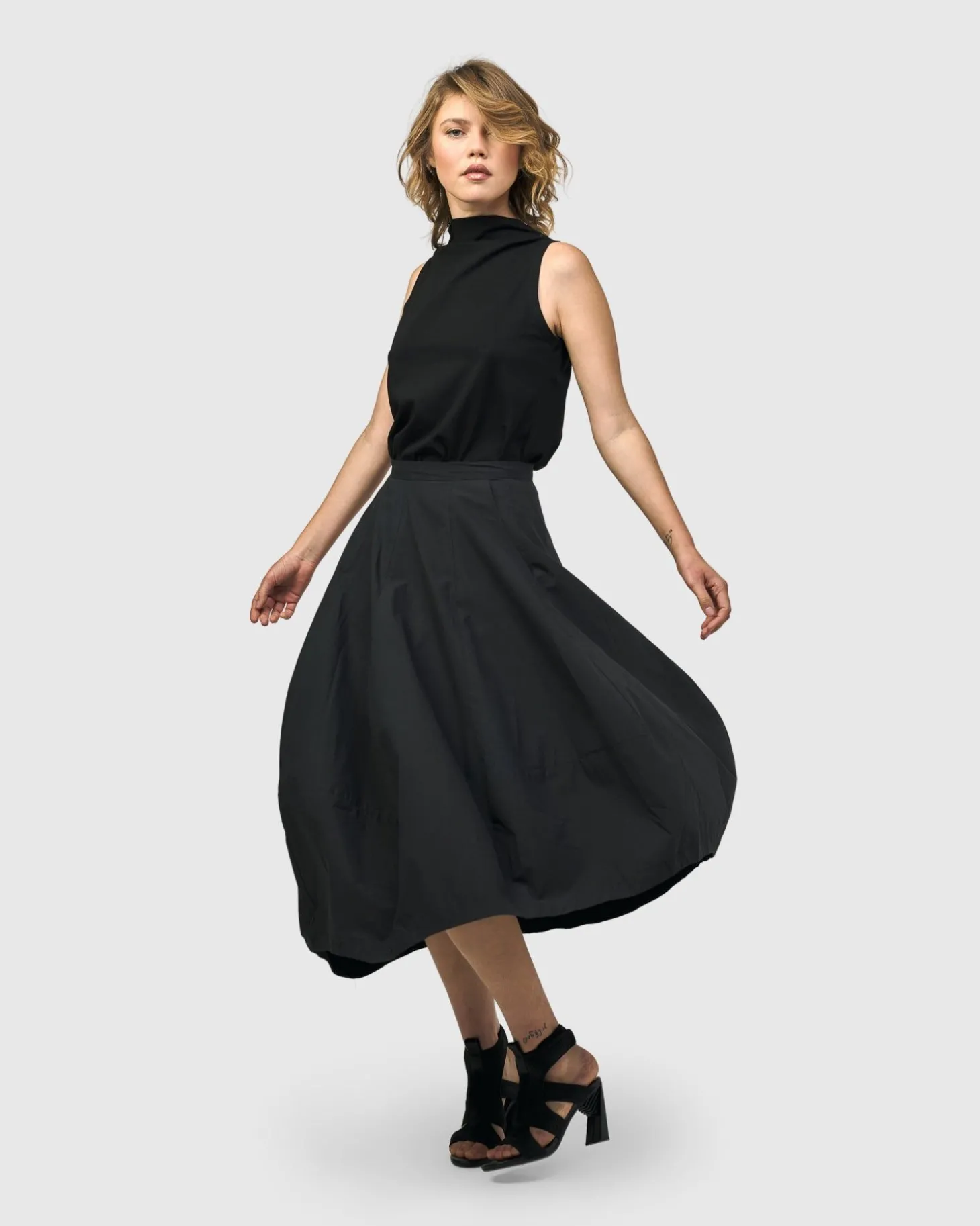 Women Alembika Urban Chelsea Skirt, Black