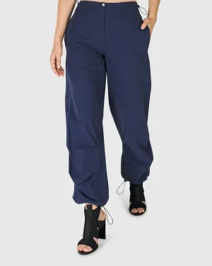 Women Alembika Urban Chica Cargo Pants, Navy