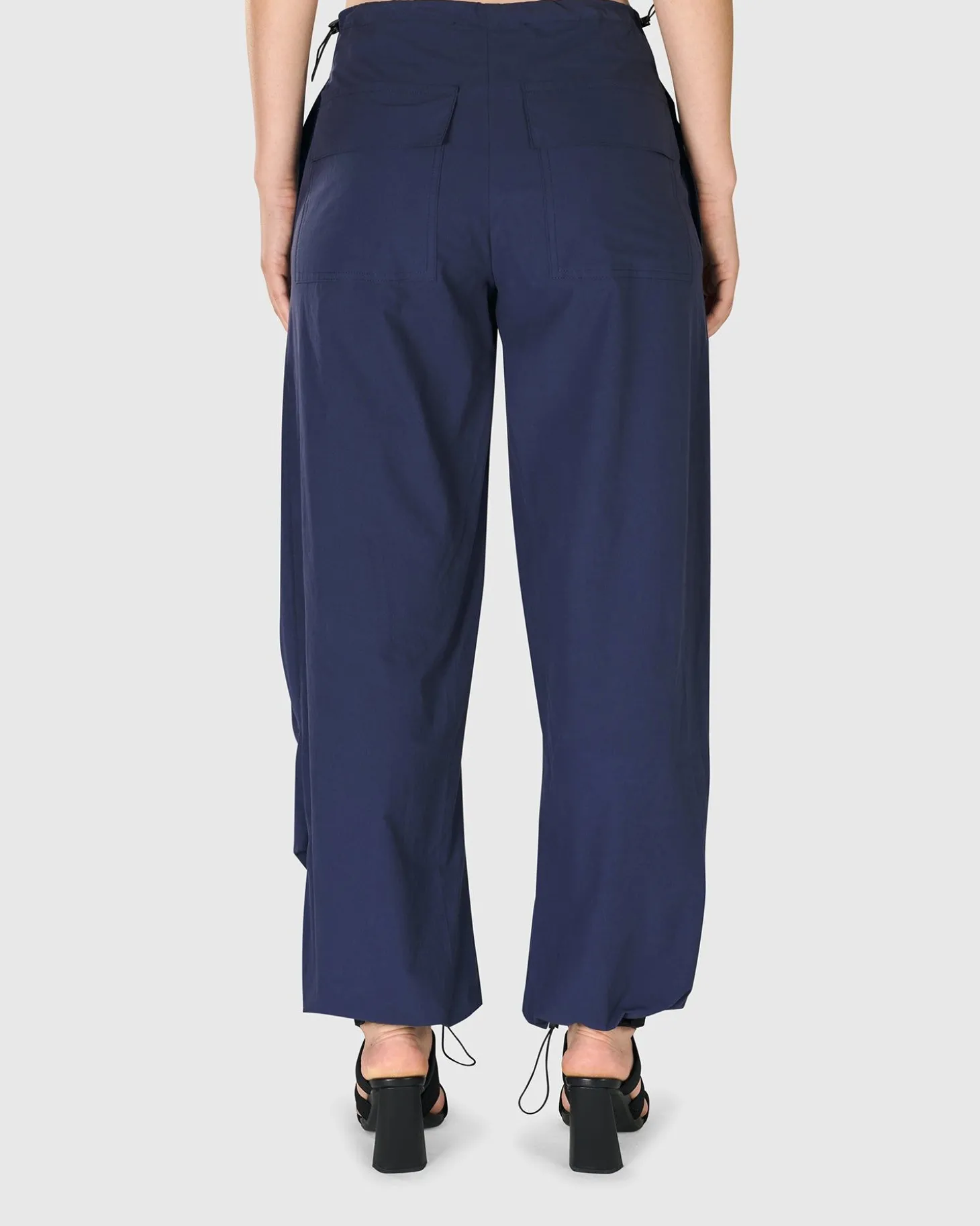 Women Alembika Urban Chica Cargo Pants, Navy