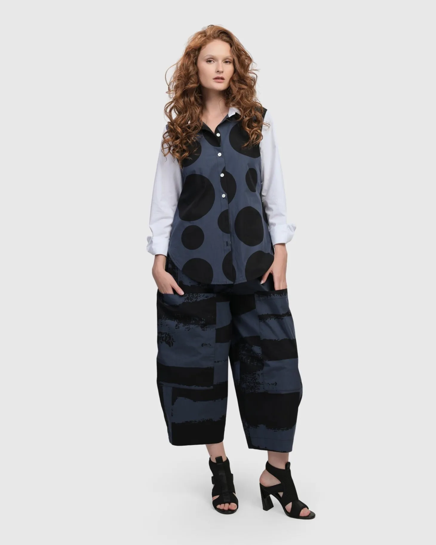 Women Alembika Urban Codex Barrel Pants, Navy