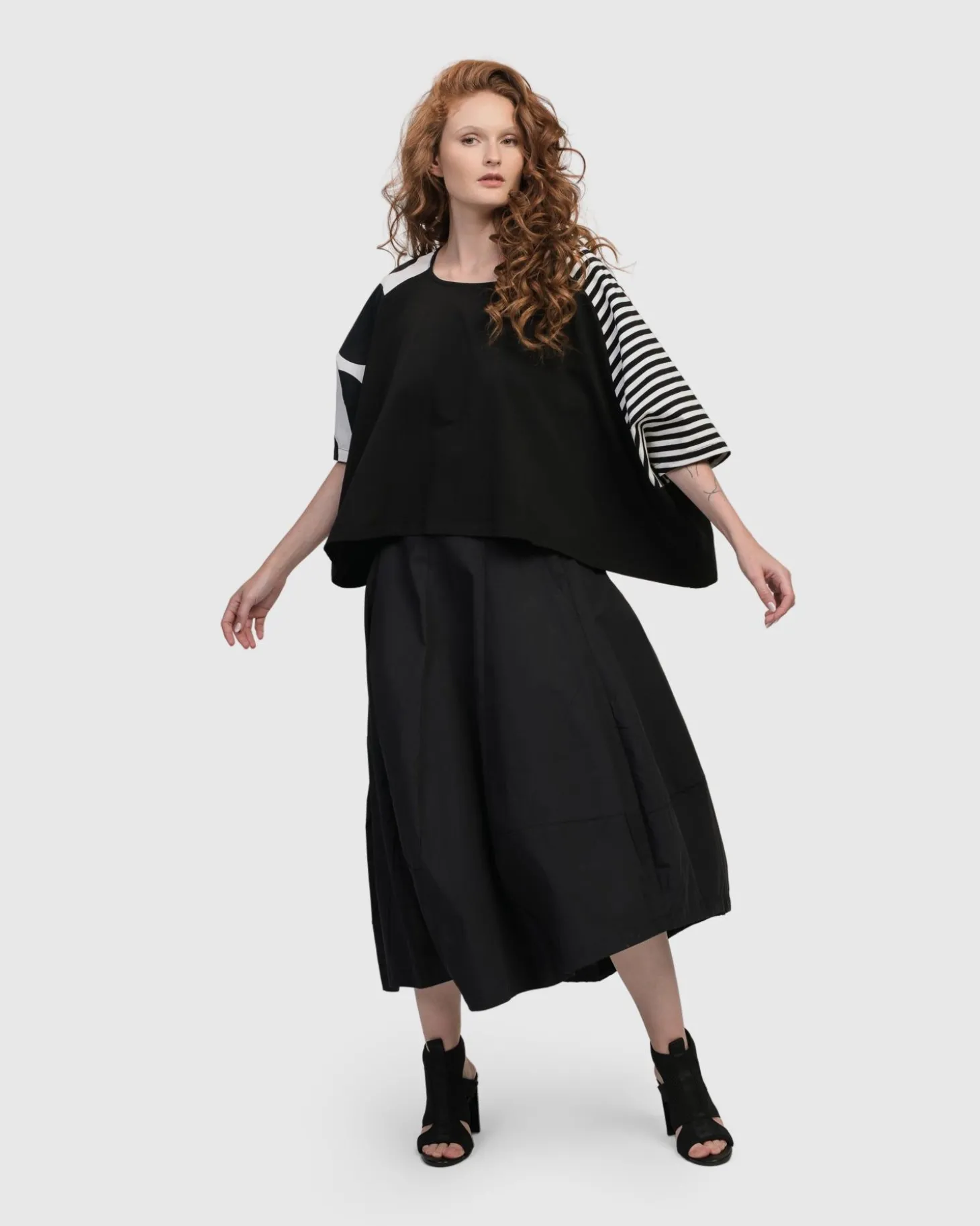 Women Alembika Urban Commuter Tee, Mono