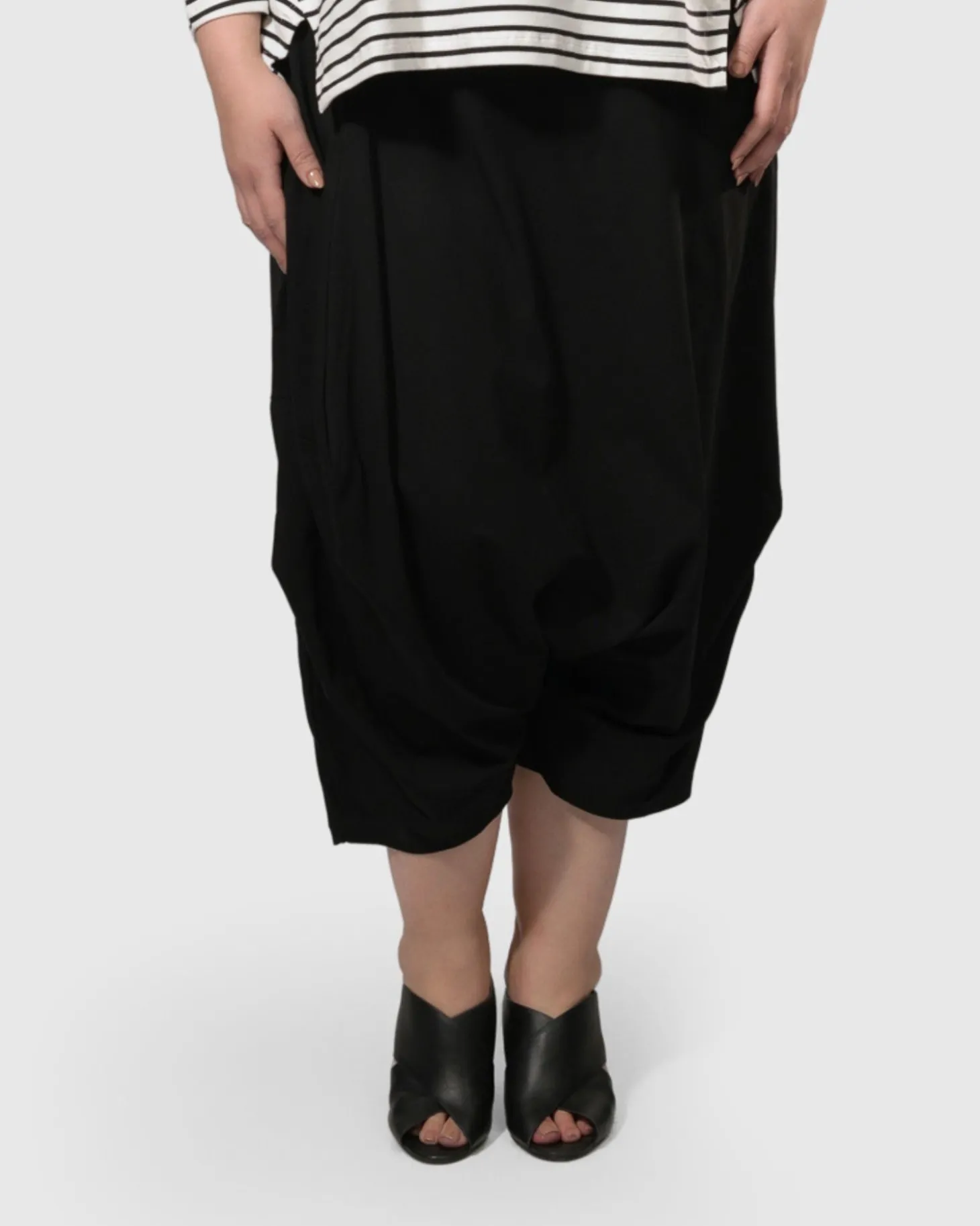 Women Alembika Urban Crop Harem Pants, Black