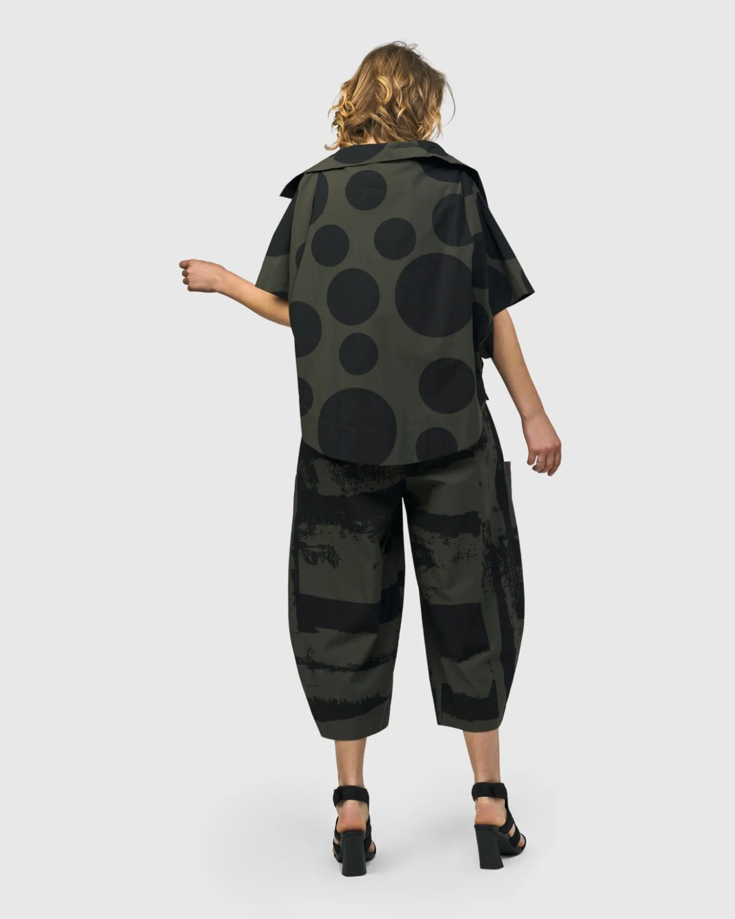 Women Alembika Urban Dots Kiku Cape Jacket, Khaki
