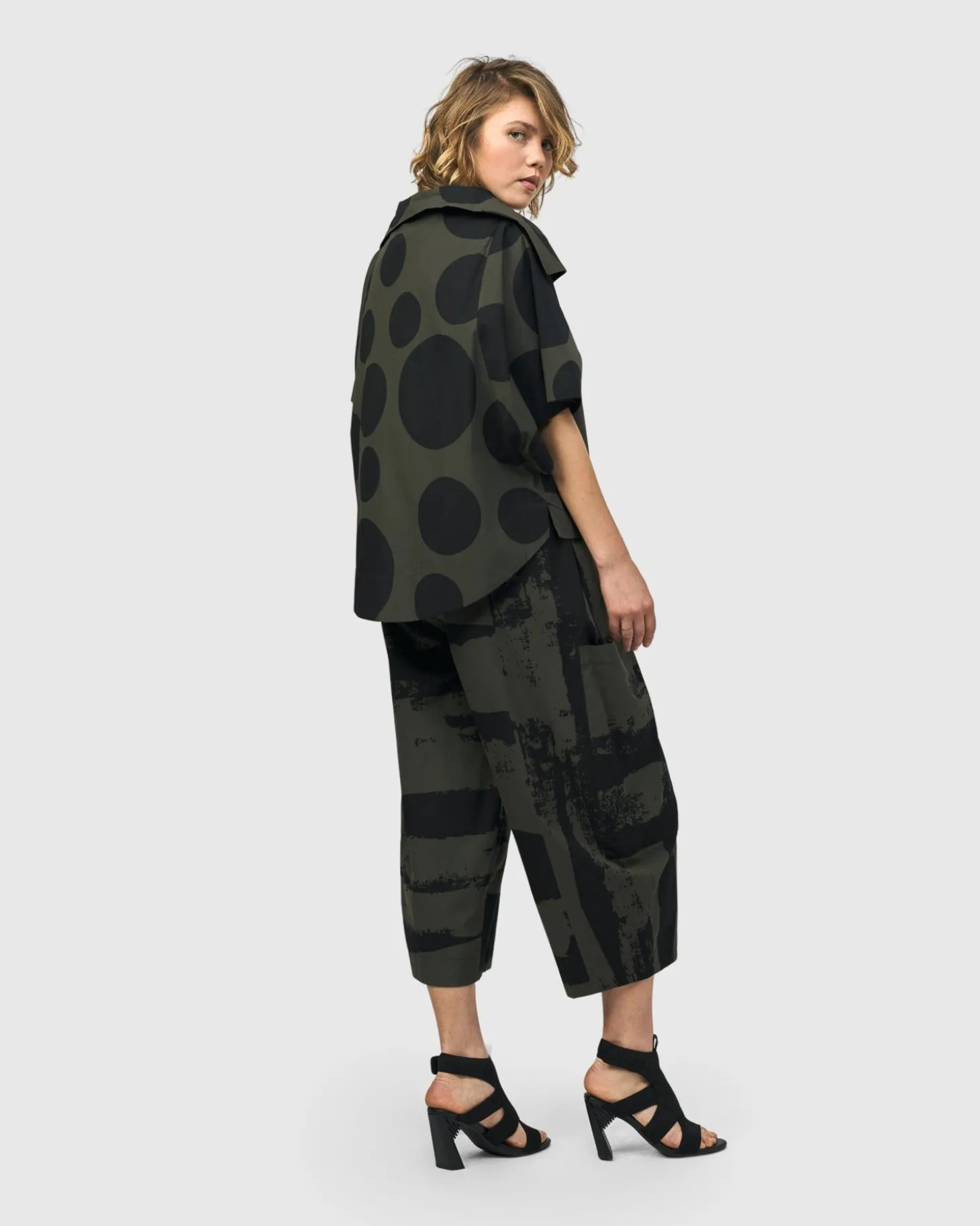 Women Alembika Urban Dots Kiku Cape Jacket, Khaki