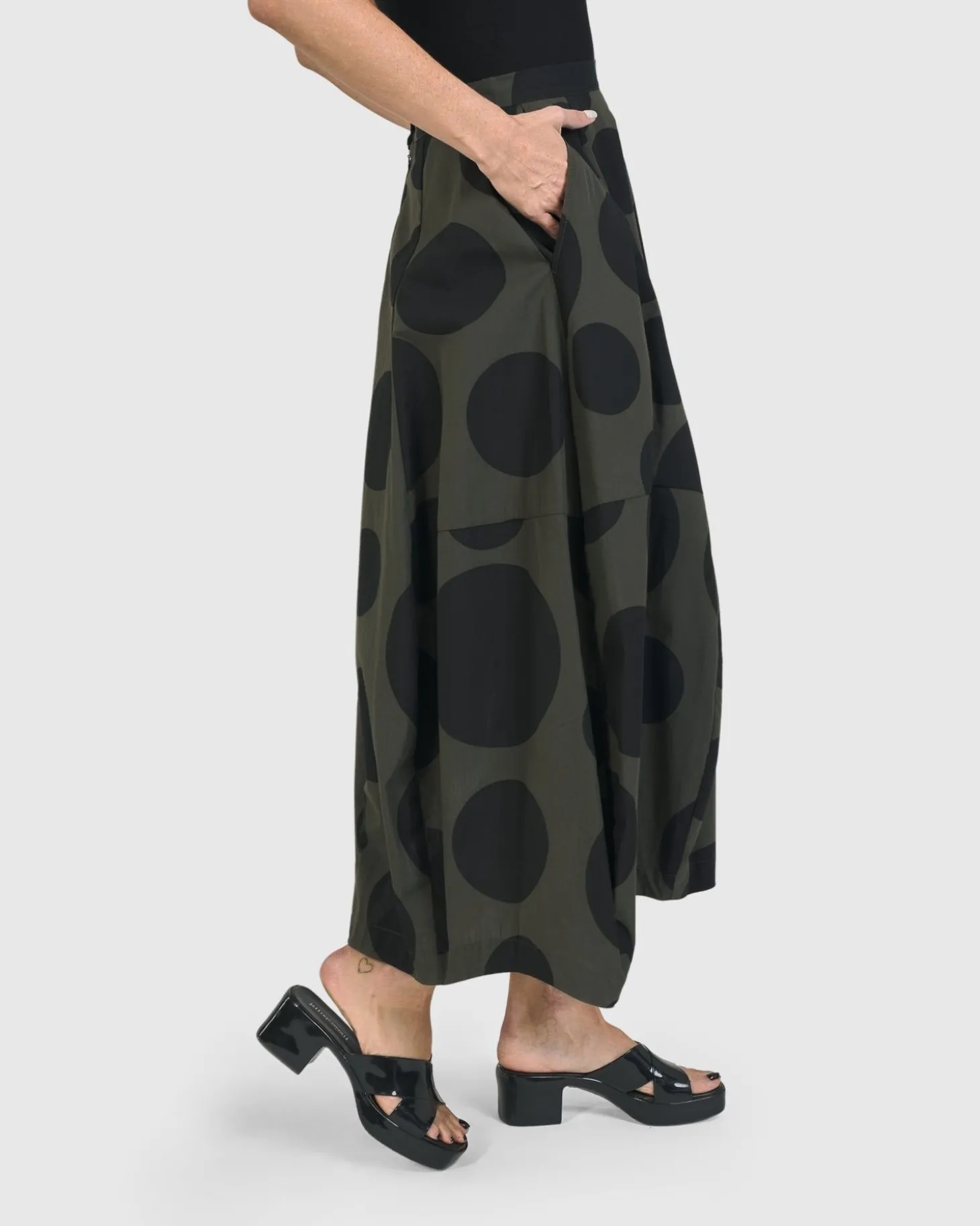 Women Alembika Urban Dots Lotus Balloon Skirt, Khaki