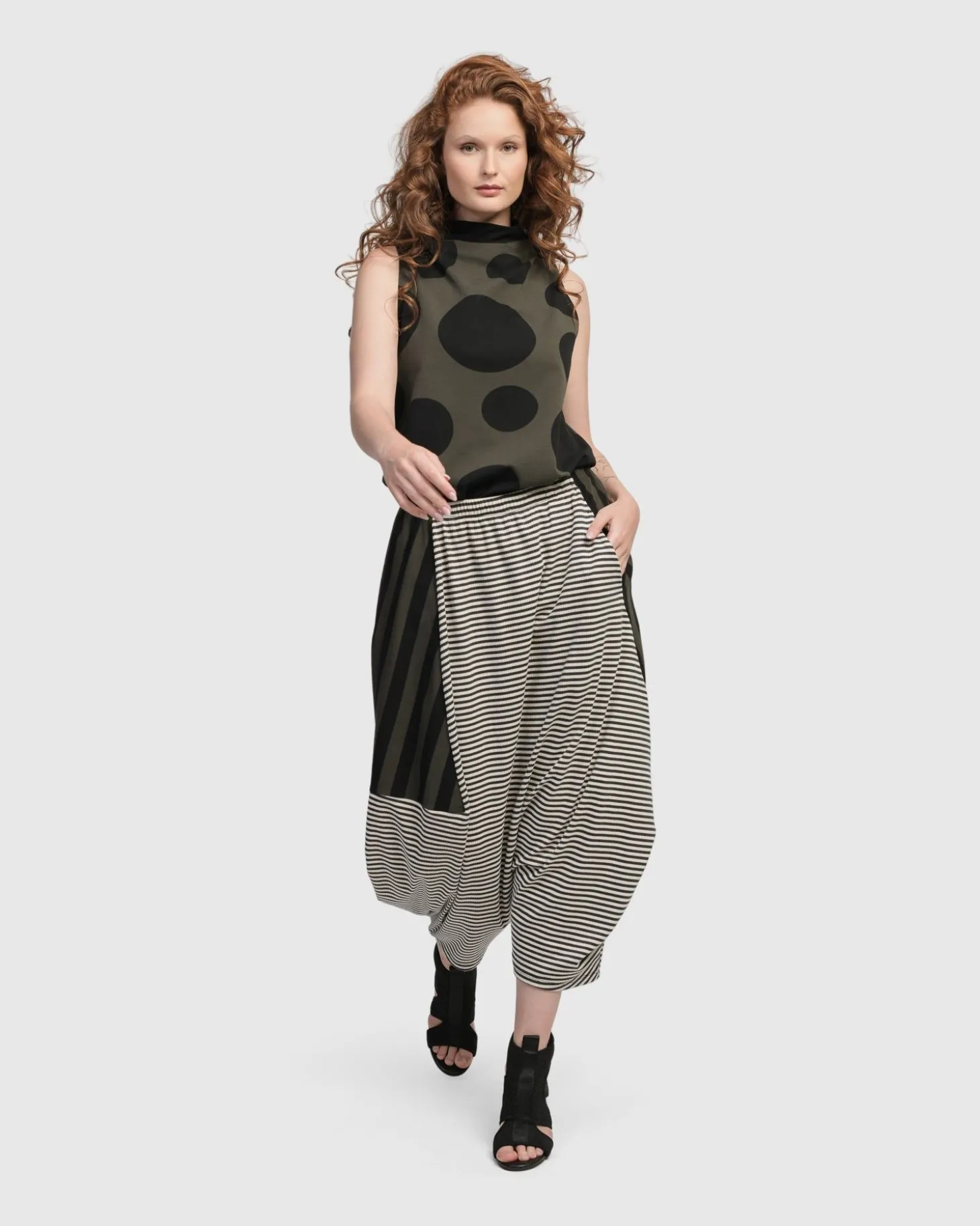 Women Alembika Urban Dots Sleeveless Mockneck Top, Khaki