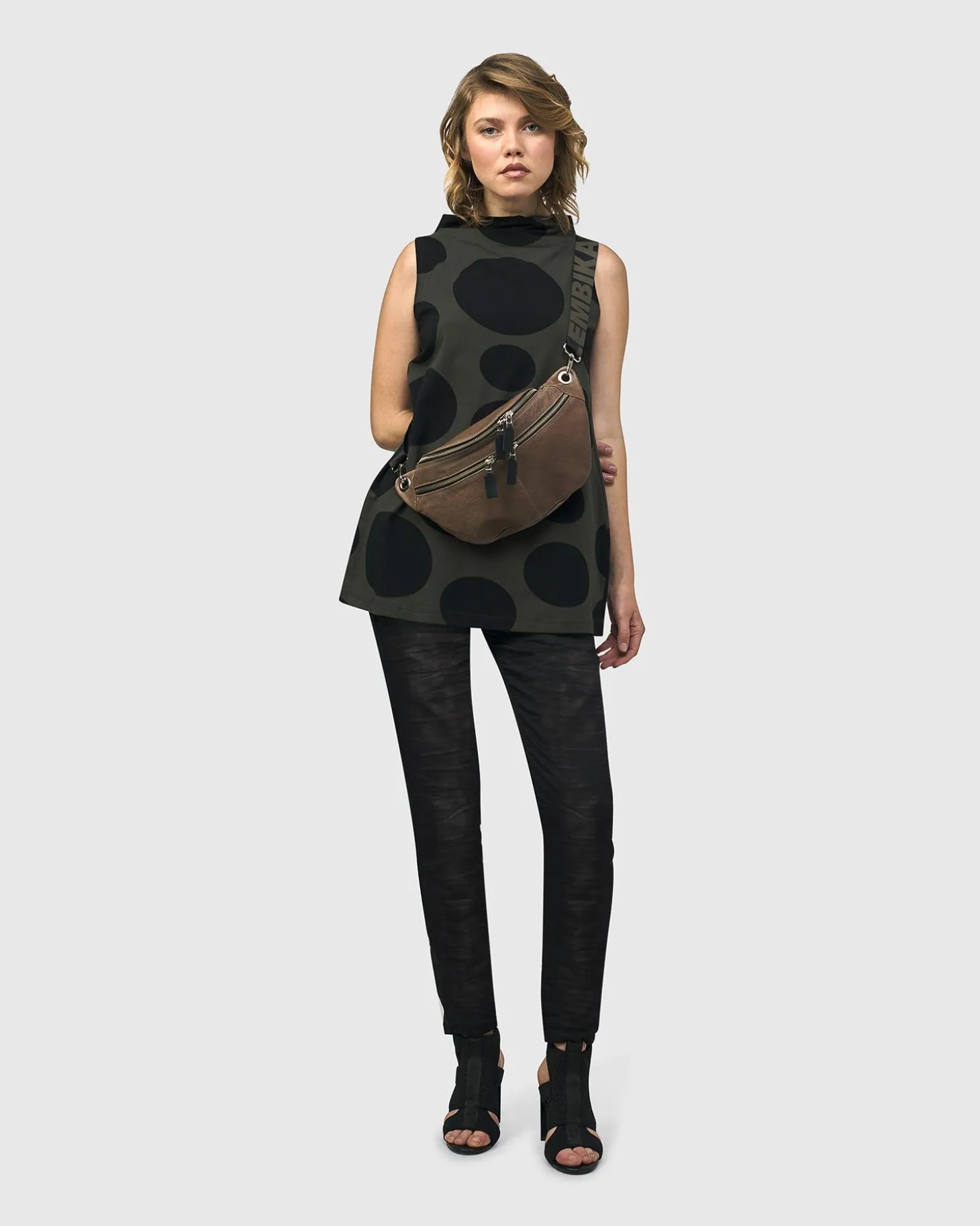Women Alembika Urban Dots Sleeveless Mockneck Top, Khaki