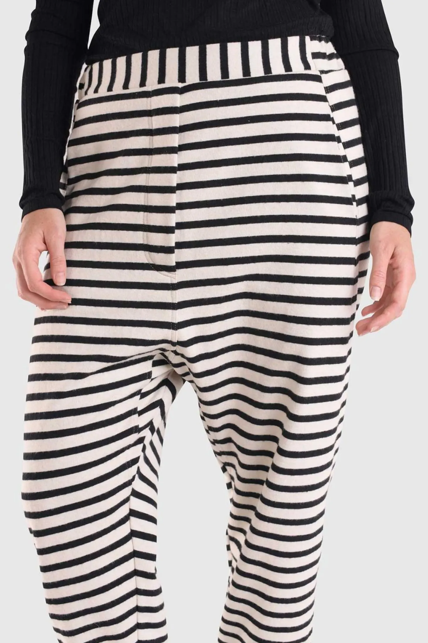 Women Alembika Urban French Terry Trousers, Lines
