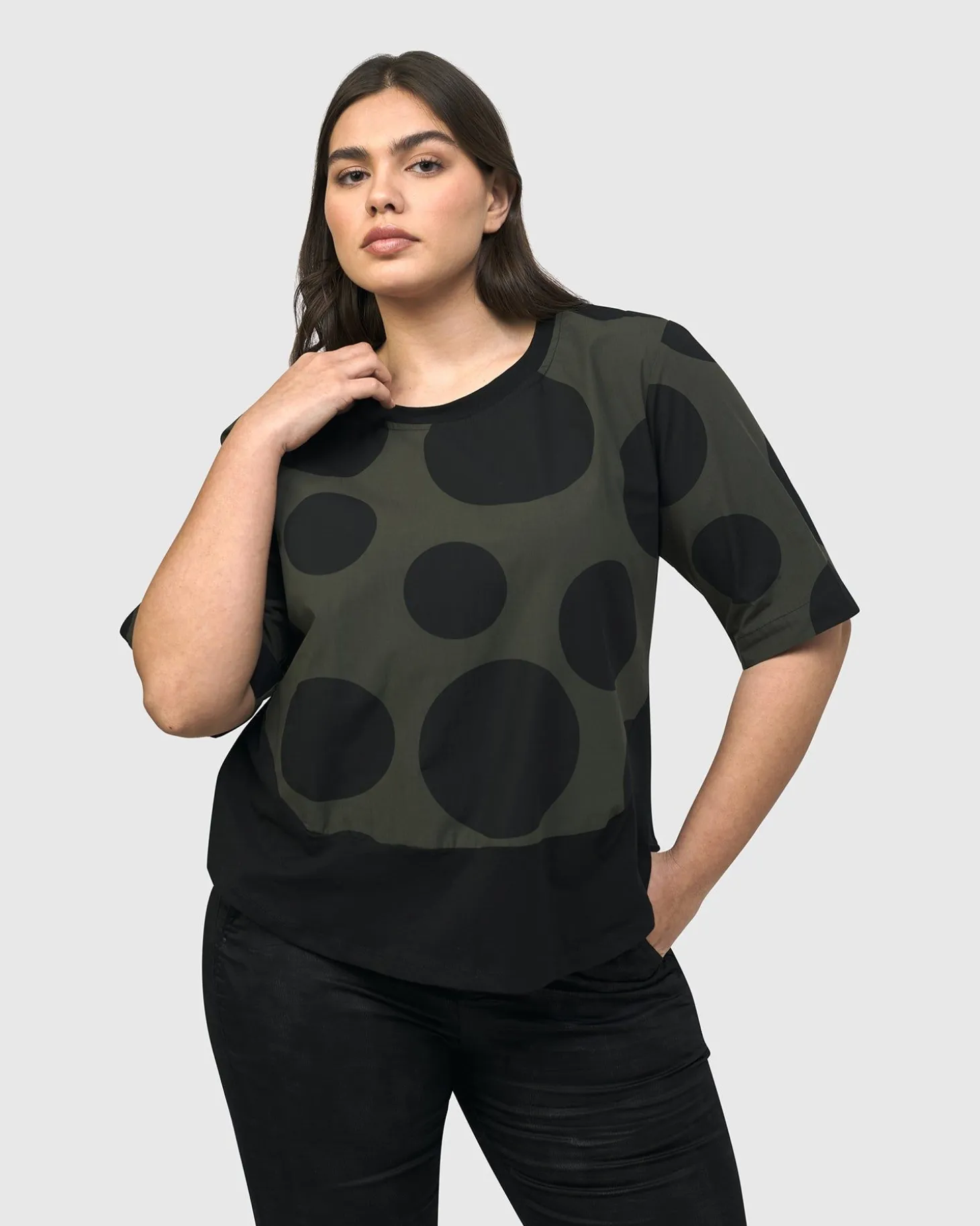 Women Alembika Urban Miyazaki Dots Tee, Khaki