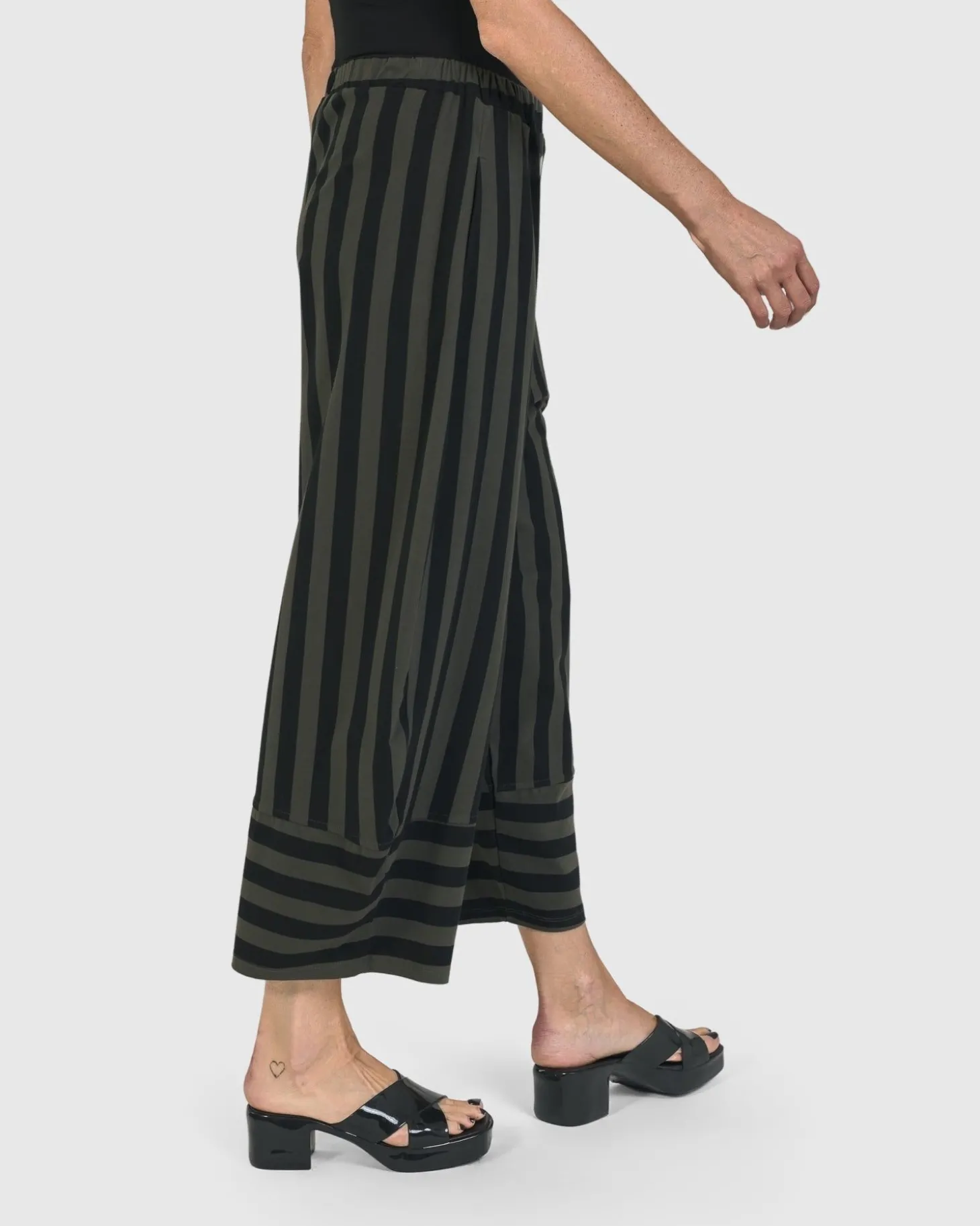 Women Alembika Urban Orion Lantern Pants, Khaki