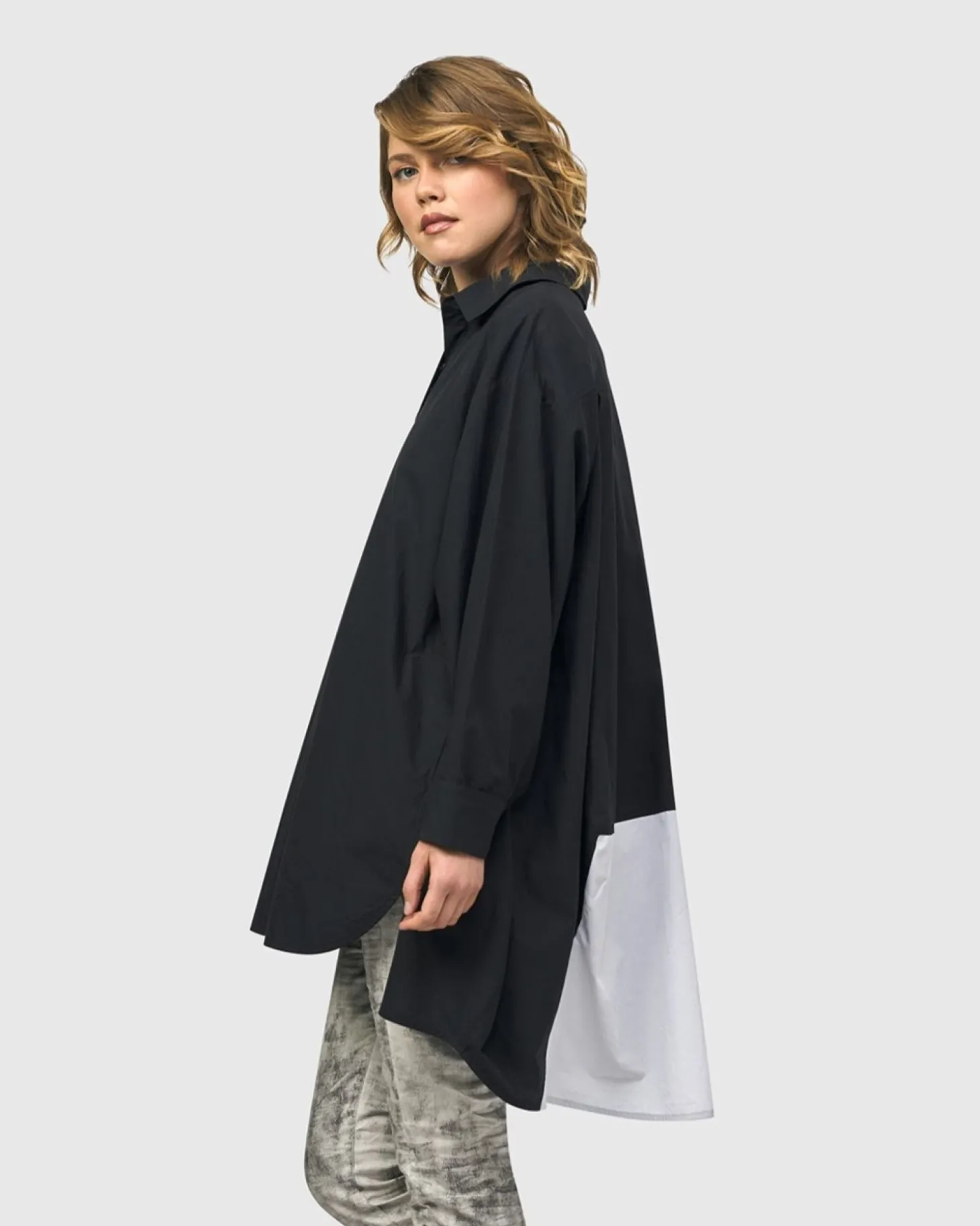 Women Alembika Urban Oversized Trapeze Shirt, Black