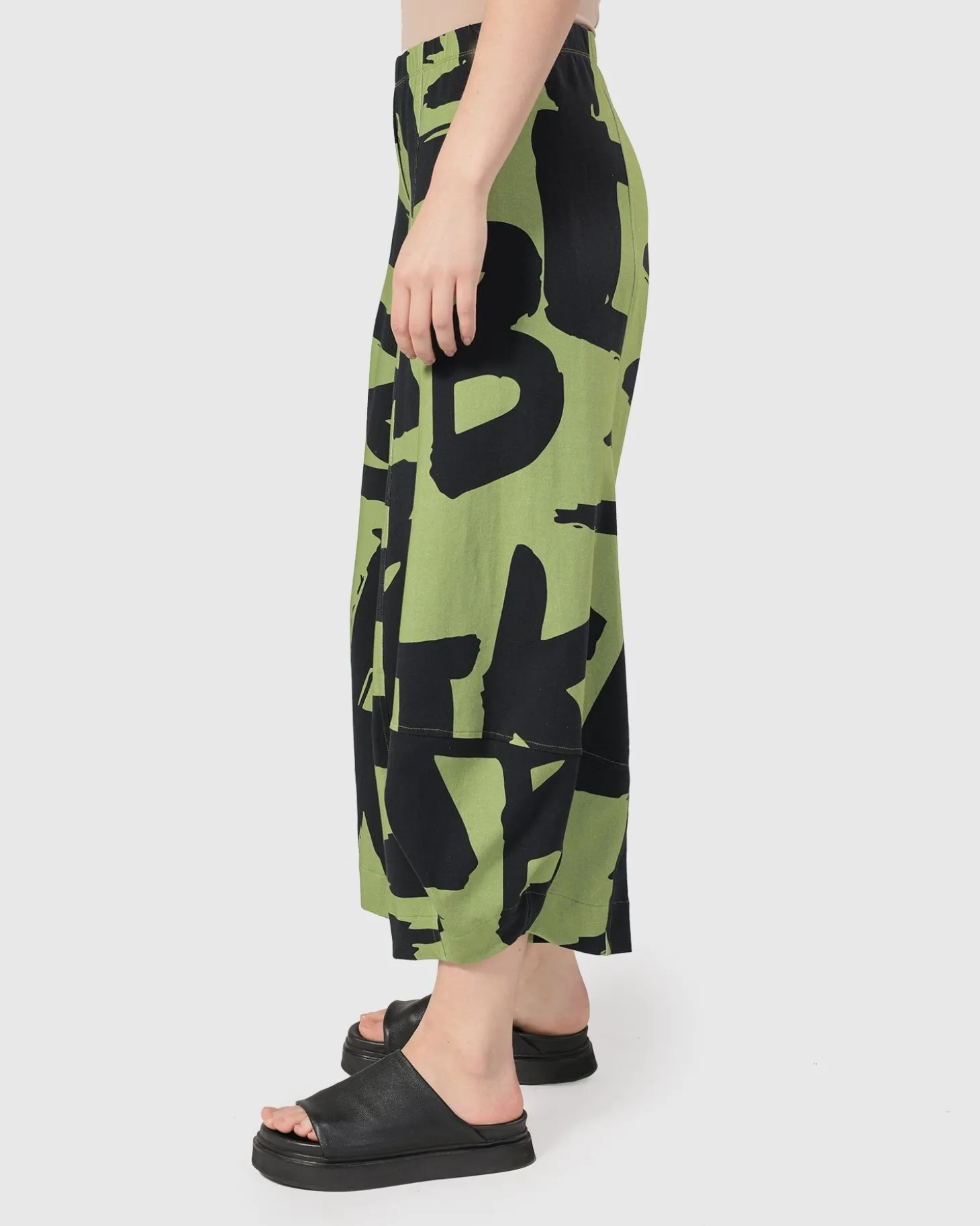 Women Alembika Urban Ripley Punto Pants, Green Marker