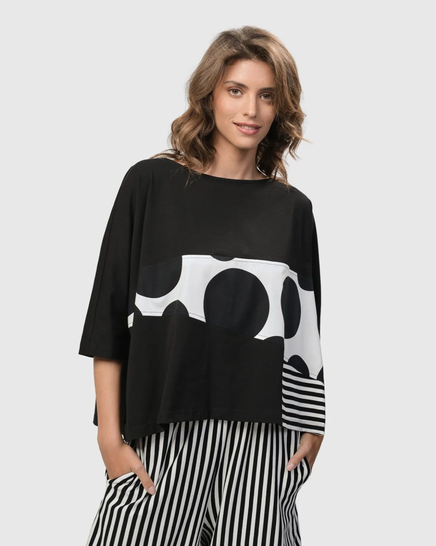 Women Alembika Urban Rockefeller Dots Boxy Tee, Mono