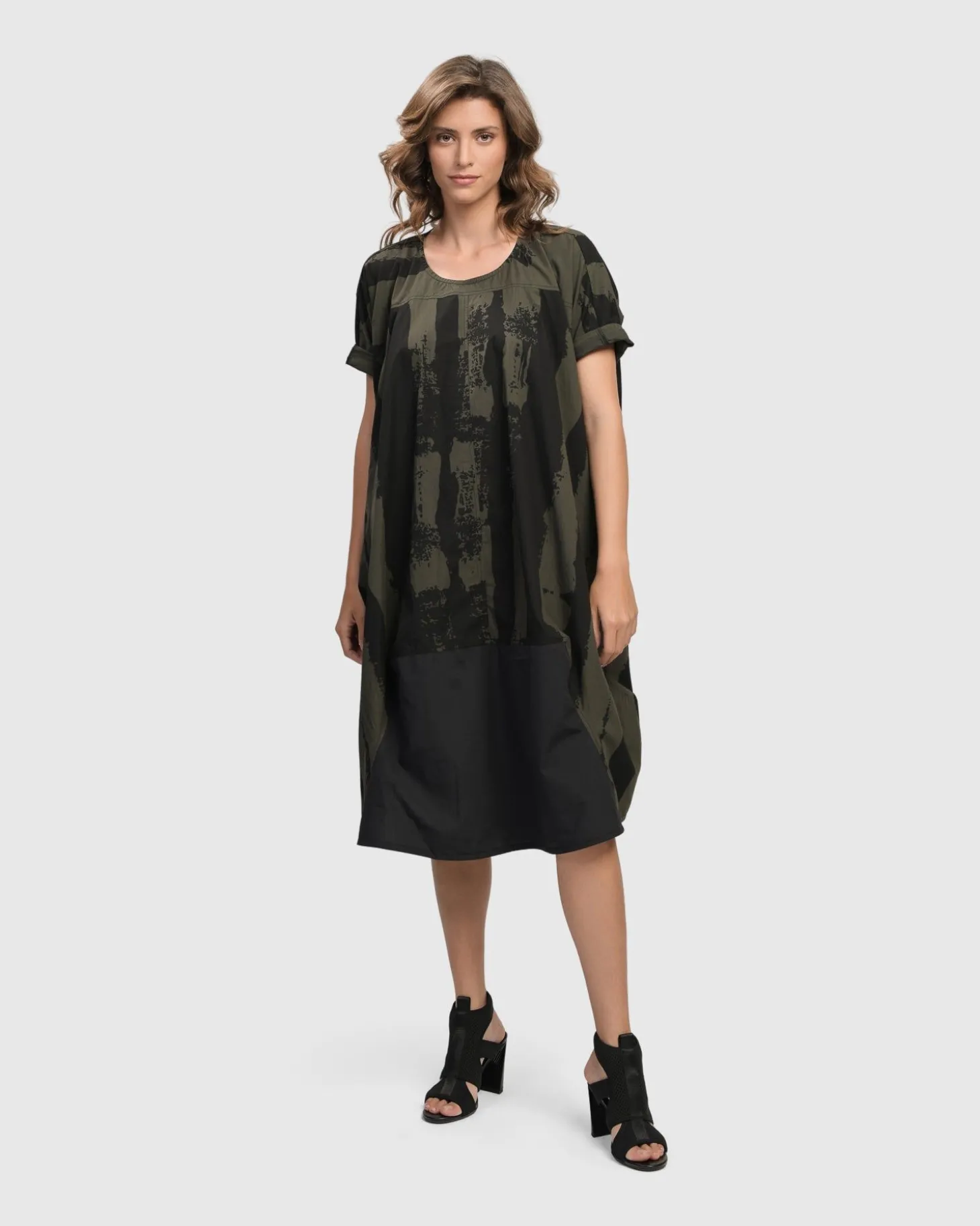 Women Alembika Urban Sake Muumuu Dress, Khaki