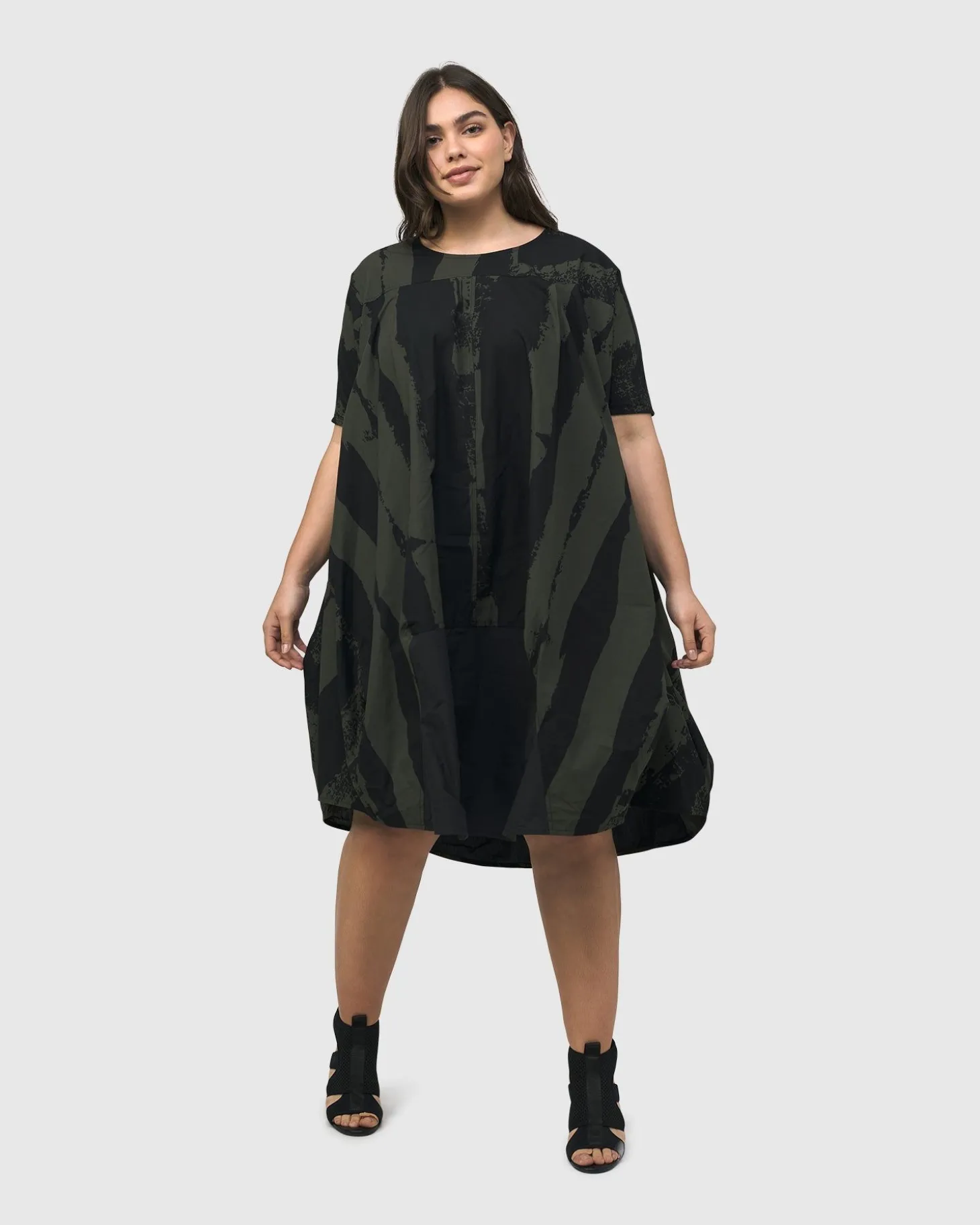 Women Alembika Urban Sake Muumuu Dress, Khaki