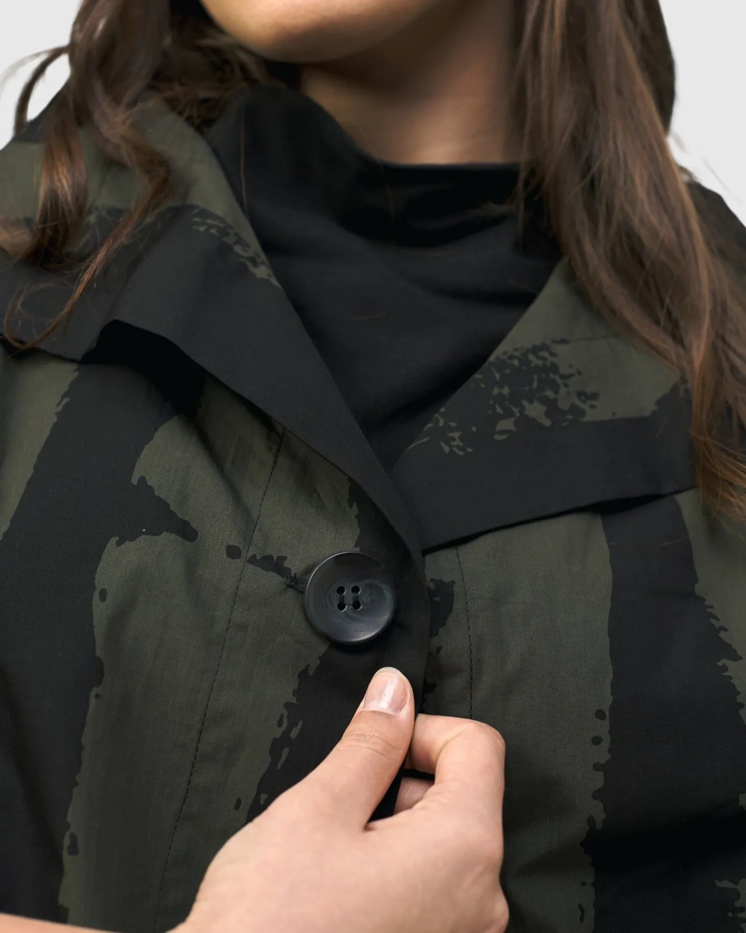 Women Alembika Urban Sakura Cape Jacket, Khaki