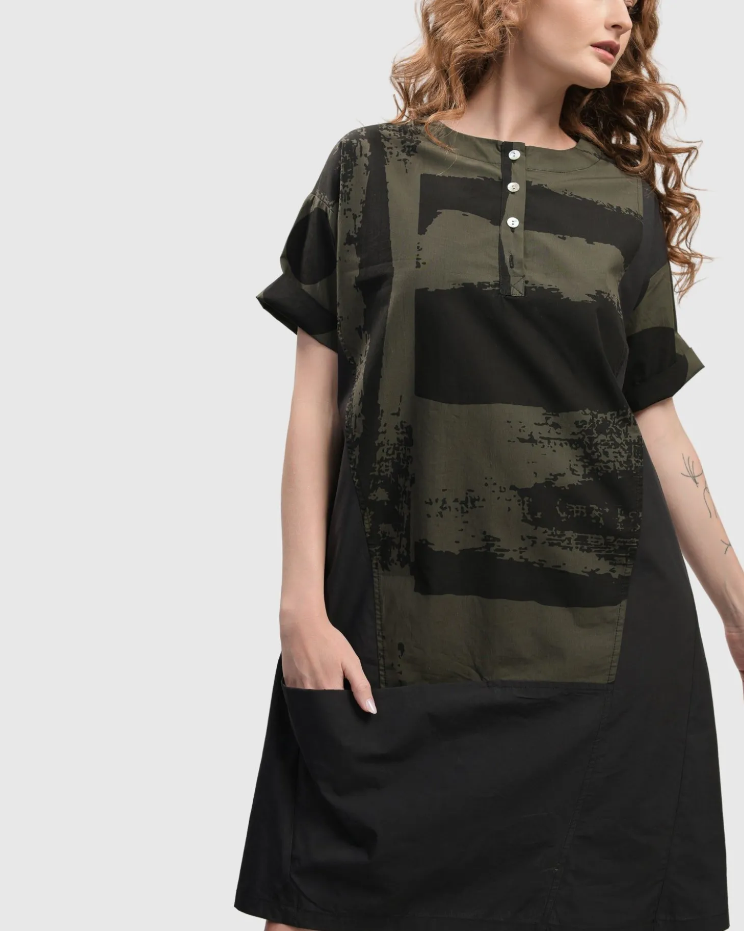 Women Alembika Urban Sapporo Shift Dress, Khaki