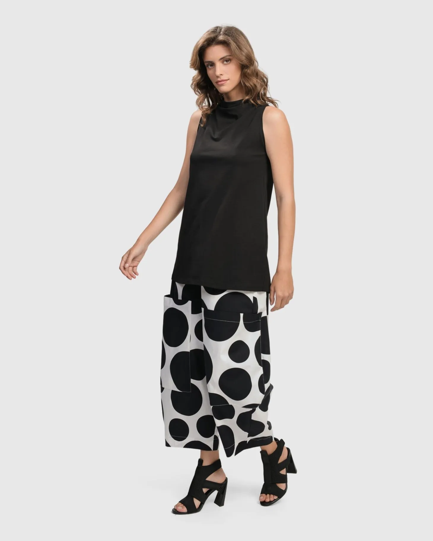 Women Alembika Urban Sleeveless Mockneck Top, Black