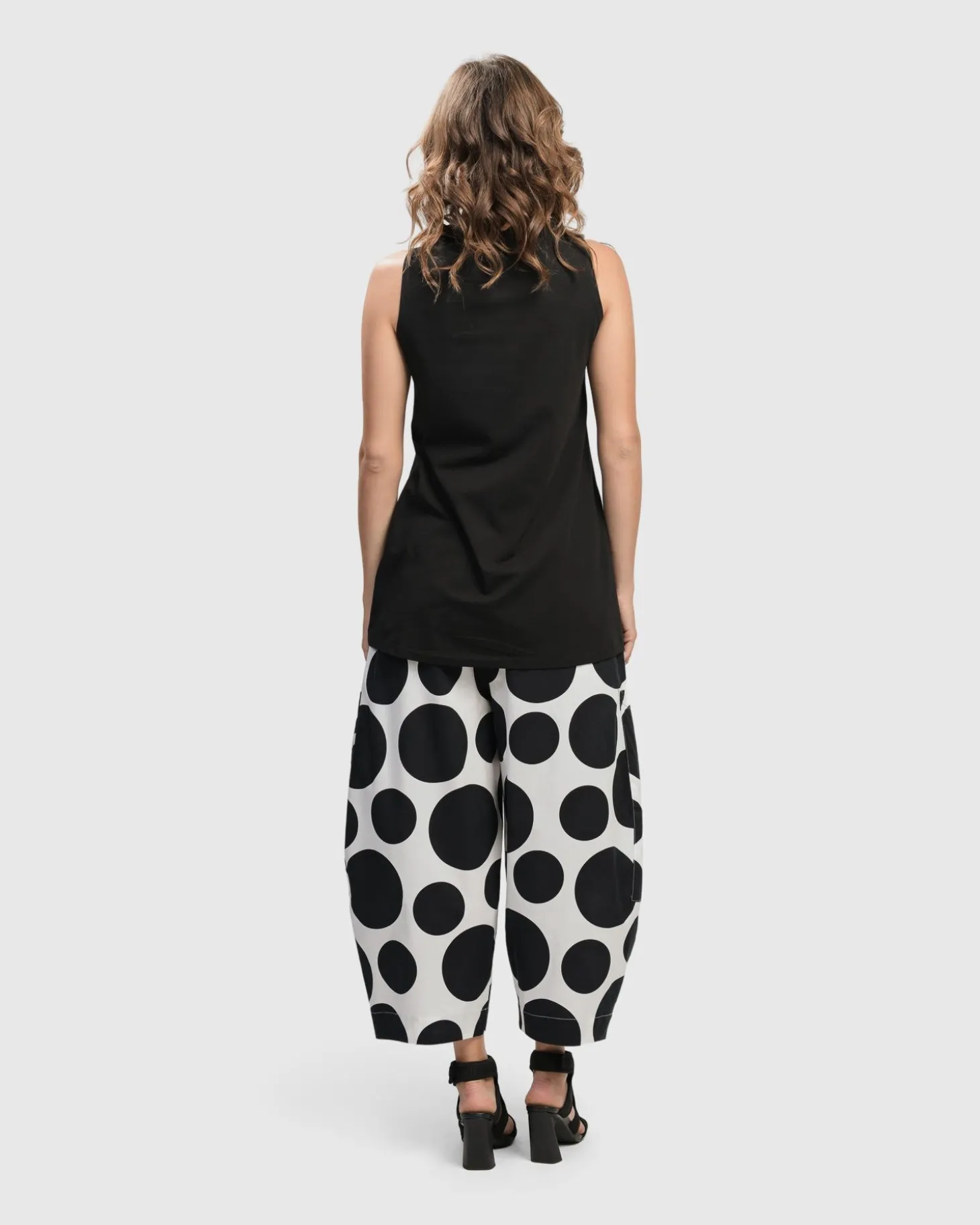 Women Alembika Urban Sleeveless Mockneck Top, Black