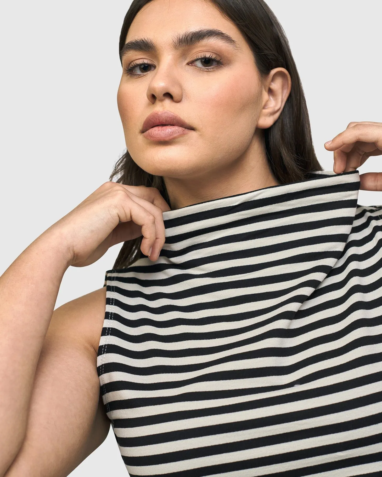 Women Alembika Urban Stripes Sleeveless Mockneck Top, Black
