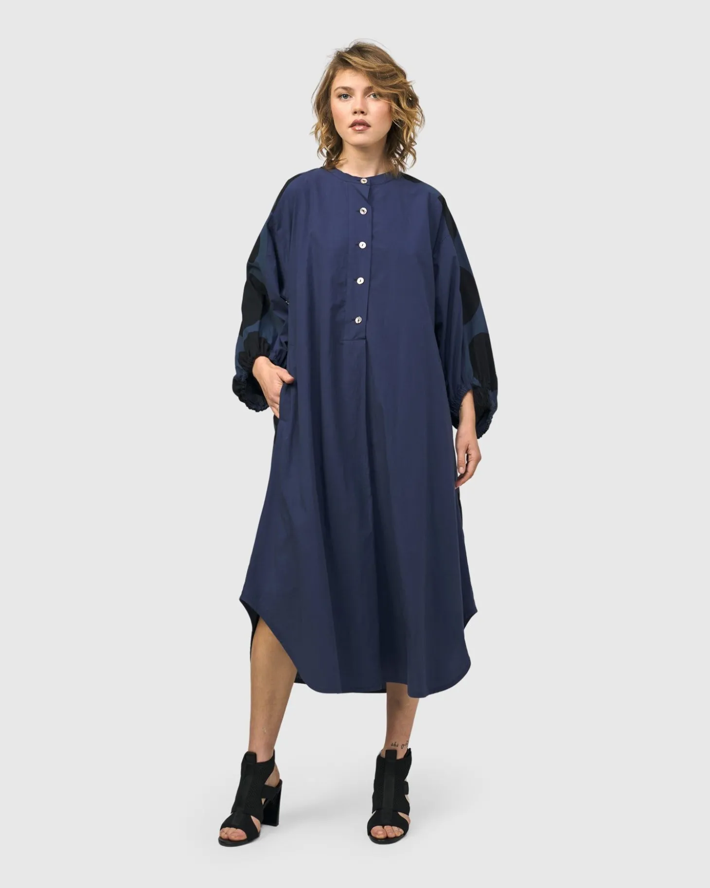 Women Alembika Urban Vista Caftan Dress, Navy